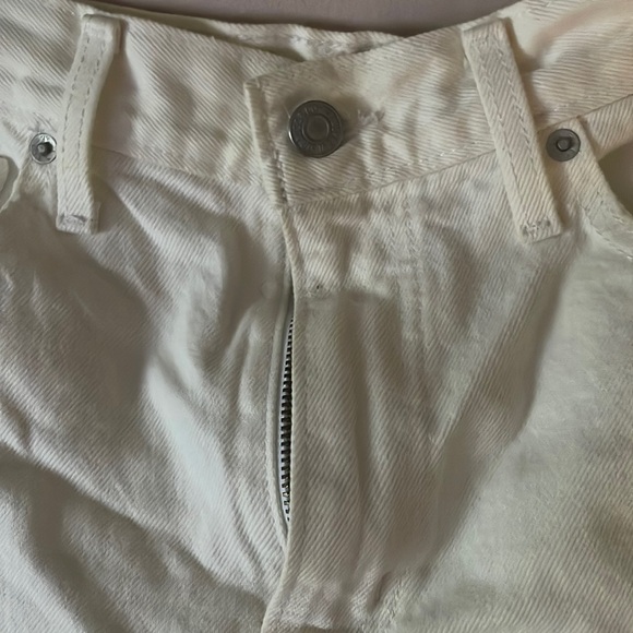 White levi high rise mom short - Picture 1 of 6